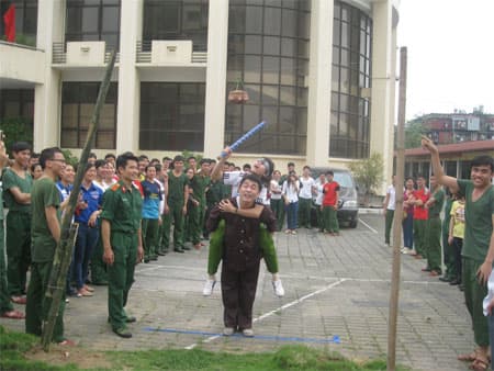 Sôi động “Ngày hội thanh niên”