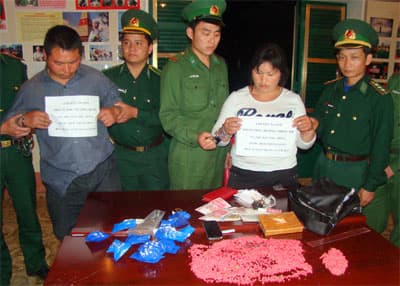 Bắt giữ hai đối tượng vận chuyển ma túy trái phép