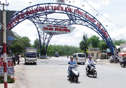 Quân dân chung sức, quê hương thêm đẹp giàu