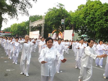 “Tăng huyết áp ở người cao tuổi: Thực trạng và can thiệp dựa vào cộng đồng”
