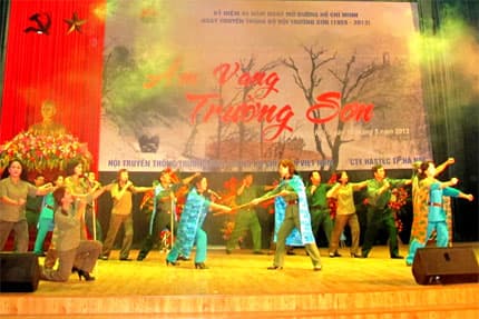 Chương trình giao lưu nghệ thuật “Âm vang Trường Sơn”