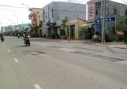 Cần Thơ: Đường Vành đai phi trường (nhánh A) xuất hiện nhiều “ổ gà”