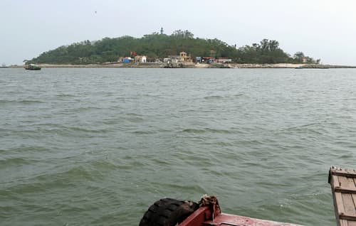 Khám phá Hòn Dấu