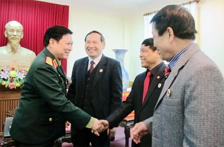Thượng tướng Ngô Xuân Lịch thăm, chúc Tết Trung ương Hội CCB Việt Nam; dâng hương tưởng niệm Đại tướng Nguyễn Chí Thanh và Đại tướng Chu Huy Mân