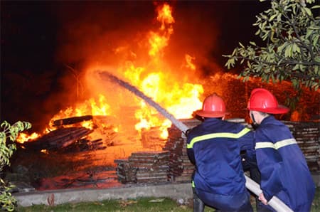 Quảng Ninh: Cháy lớn tại kho phế thải Công ty tuyển than Hòn Gai