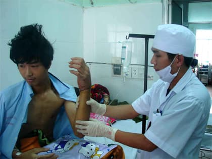 Bệnh viện Quân y 211: Nối thành công bàn tay bị đứt lìa