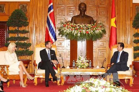 Thủ tướng Nguyễn Tấn Dũng tiếp Thái tử kế vị Na Uy