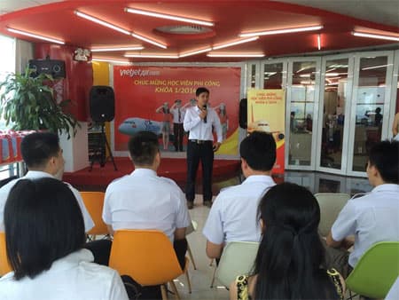 Học viên phi công khóa I của VietJet đã lên đường sang Mỹ