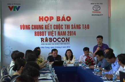 32 đội tuyển tham gia Vòng chung kết Cuộc thi Robot Việt Nam 2014