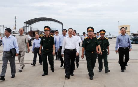 Phó Thủ tướng Vũ Văn Ninh thăm lực lượng kiểm ngư và TCT Sông Thu