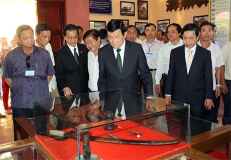 Chủ tịch nước Trương Tấn Sang dự lễ kỷ niệm 150 năm Anh hùng dân tộc Trương Định tuẫn tiết