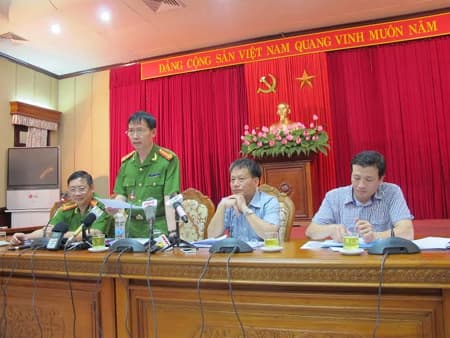 Giám đốc CA TP Hà Nội trực tiếp thuyết phục đối tượng bắt cóc con tin