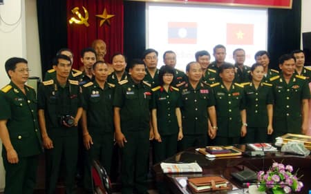 Đoàn cán bộ, phóng viên báo chí QĐND Lào thăm và làm việc tại Việt Nam
