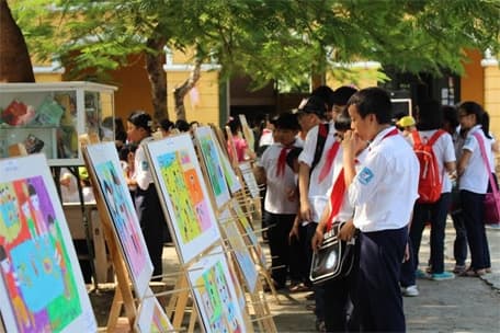 Học sinh Hà Nội hưởng ứng ngày Quốc tế Trẻ em gái (11-10)