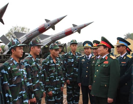 Thượng tướng Ngô Xuân Lịch thăm, chúc Tết một số đơn vị khu vực Hà Nội