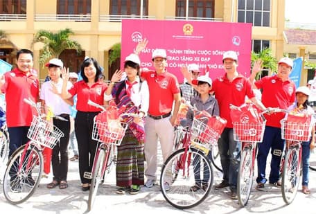 “Hành trình cuộc sống” lần thứ 2 đến với trẻ em nghèo tỉnh Quảng Bình