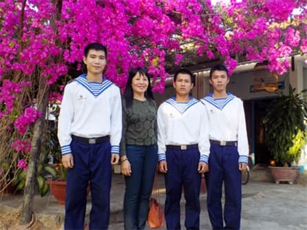 Người mang vịt biển ra Trường Sa