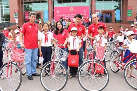 “Hành trình cuộc sống” đến với trẻ em nghèo tỉnh Bình Định
