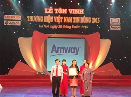 Amway Việt Nam được vinh danh “Thương hiệu Việt Nam tin dùng 2015”