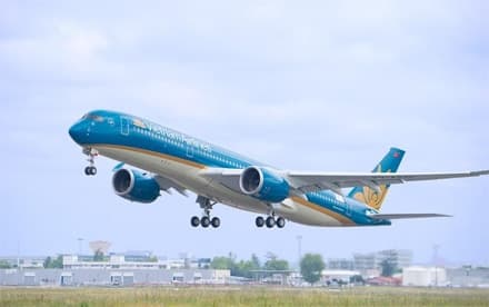 Máy bay Airbus A350 XWB đầu tiên của Vietnam Airlines thực hiện thành công chuyến bay thử