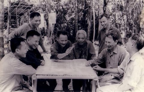 Sáng tạo trong kế sách bám dân, bám đất