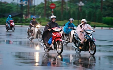 Mưa dông tại nhiều khu vực trên cả nước