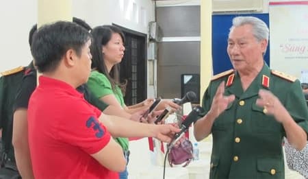 Chương trình giao lưu nghệ thuật Tri ân liệt sĩ “Sáng mãi tên Anh”