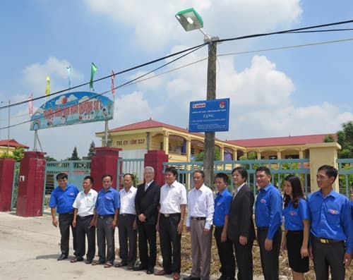 “Thắp sáng đường quê” tại Bắc Ninh
