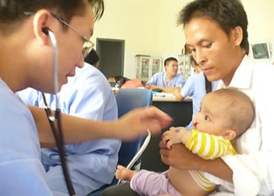 90 bệnh nhi sẽ được phẫu thuật nụ cười miễn phí tại Đắc Lắc trong tháng 8