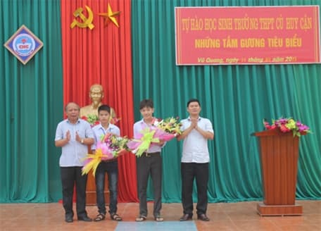 Đề nghị trao huy hiệu “Tuổi trẻ dũng cảm” tặng em Nguyễn Hữu Thắng