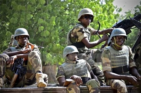 Nigeria giải cứu hàng trăm con tin từ tay Boko Haram