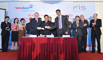 Triển khai giải pháp phần mềm Core Banking tại VietinBank