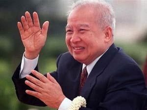 Lãnh đạo nước ta gửi điện chia buồn về việc cựu Quốc vương Cam-pu-chia từ trần