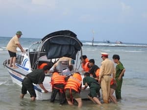 Quảng Ngãi: Lực lượng thăm dò tàu cổ bị tấn công