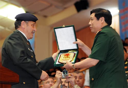 "Hữu nghị thông qua thể thao" và dấu ấn Việt Nam