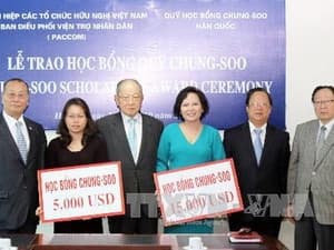 Quỹ Chung-Soo trao học bổng cho học sinh, SV Việt