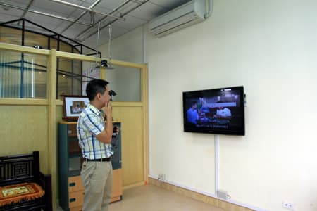 Căn phòng biết nói tiếng Việt