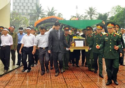 Đón nhận hài cốt liệt sĩ về quê hương