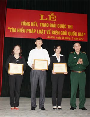 Trao giải cuộc thi tìm hiểu pháp luật về Biên giới quốc gia