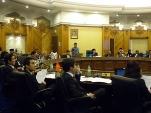 Việt Nam dự hội nghị tăng cường hội nhập ASEAN