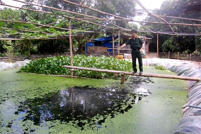 Lính công trình “vắt nước” từ núi đá