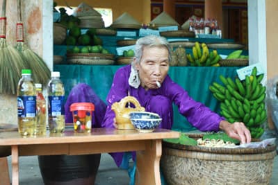 Tìm về chốn hương xưa, làng cổ nơi chợ quê