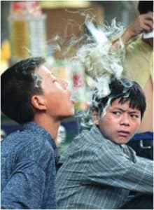 Phát động chiến dịch nhắn tin phòng, chống hút thuốc lá