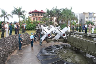 Trăm nghe không bằng một thấy