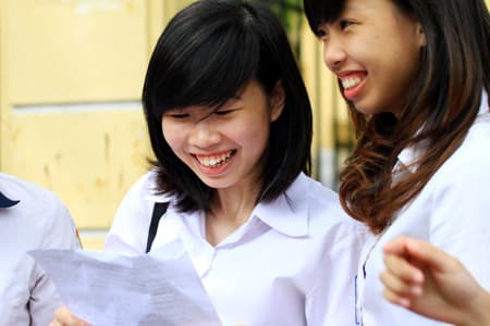 Thí sinh hồ hởi với đề Toán