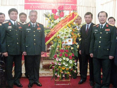 Lào tự hào vì có người bạn lớn Việt Nam