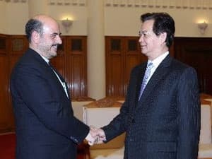 Thủ tướng tiếp Đại sứ hai nước Iran và Mozambique