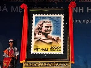 Phát hành tem “Mẹ Việt Nam Anh hùng” nhân 27-7