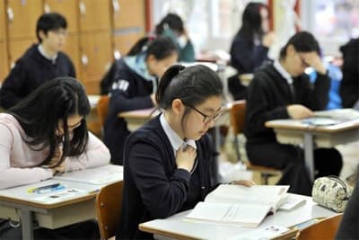 Mặt trái của trào lưu dạy thêm, học thêm ở châu Á