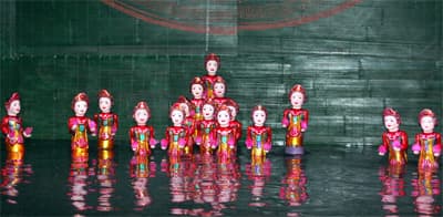 “Linh thiêng hai tiếng đồng bào” mang đậm hồn cốt nghệ thuật cổ truyền